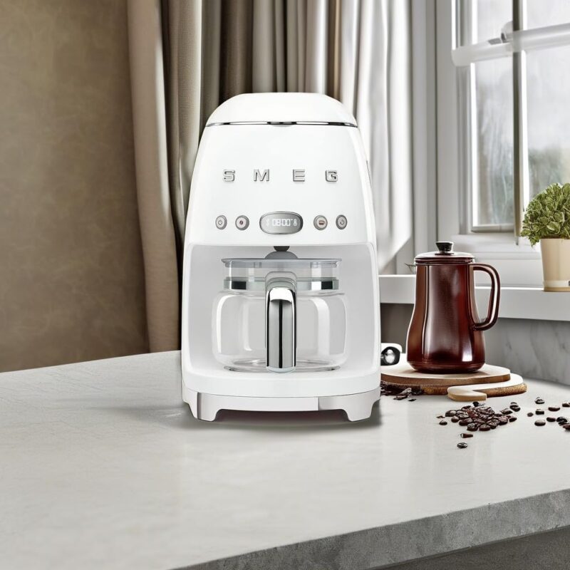 Smeg DCF02CRUK Drip Coffee Maker – 1.4 L, Aroma Selector, Auto-Start Timer, Anti-Drip System, Digital Display, Cream - Image 39