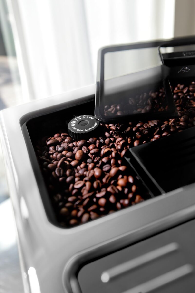 De’Longhi Eletta ECAM 44.660.B – Fully Automatic Bean-to-Cup Espresso & Cappuccino Machine with LatteCrema System, 2 L Tank (Black) - Image 4