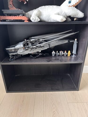 LEGO Icons Dune Atreides Royal Ornithopter 10327 Building Set for Adults, Collectible Sci-Fi Display Model with 8 Minifigures, Gift Idea for Dune Movie Fans photo review